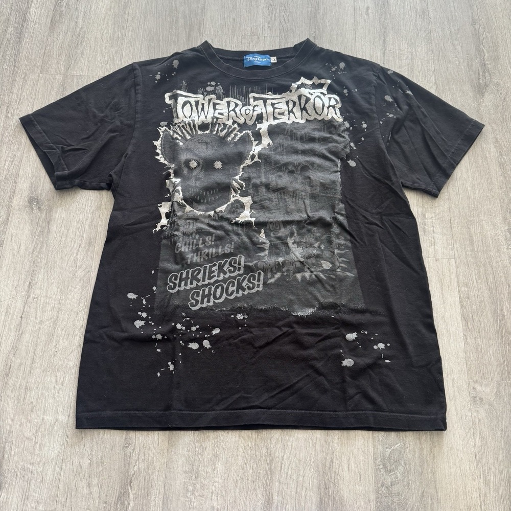 Vintage Tokyo Disney Resort Tower of Terror T-shirt size Large Silver Foil